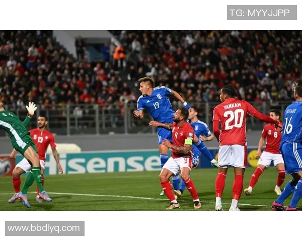 2023年12号足球明星名单揭晓球迷热议新星与老将的精彩对决