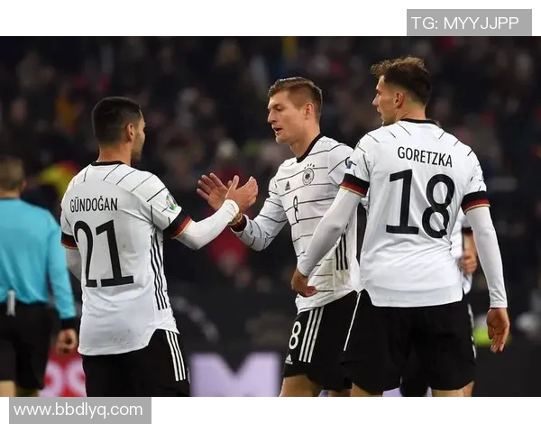 斯洛伐克足球现役明星球员盘点与成就分析