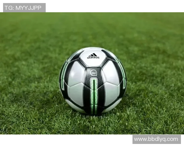 探索adidas迷你足球的魅力与技巧提升你的球技与乐趣尽在其中